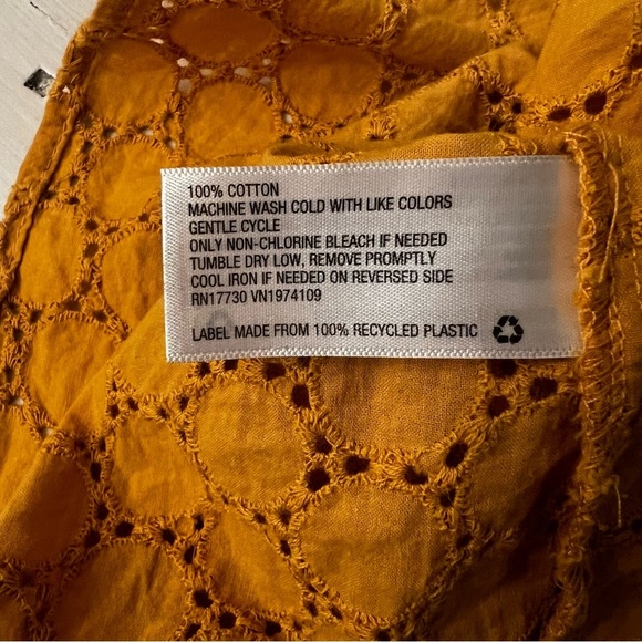 Universal Thread Yellow Eyelet Women's Top - Picture 5 of 7